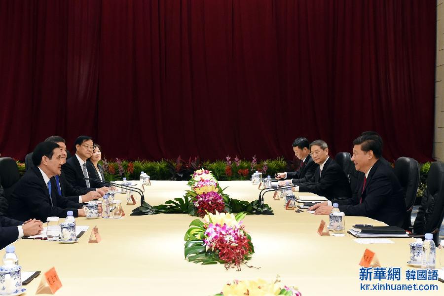 （时政）（2）两岸领导人会面在新加坡举行