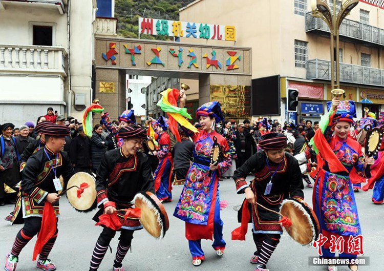 중국 쓰촨 아바주서 개최된 민족민간문화 무형문화재 순유 행사