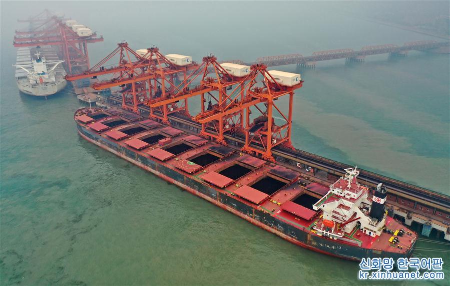 （经济）（1）河北唐山曹妃甸港区上半年货物吞吐量超1.7亿吨